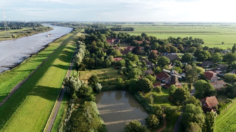 Freizeit 38 Die Mühle Mitling Mark direkt an der Ems in Westoverledingen Ostfriesland zwischen Papenburg und Leer
